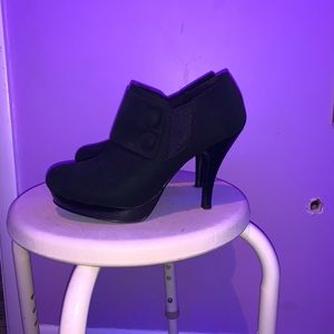 Cute boot heels!